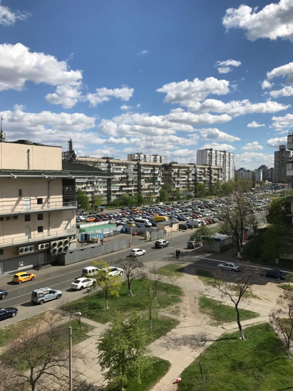 Obolon Metro Station Lägenhet Kiev Exteriör bild
